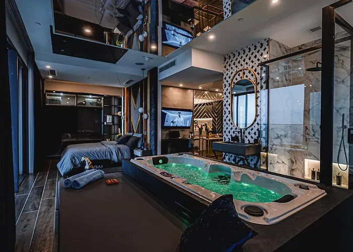 Apartment 2401 At Mercury By Aura